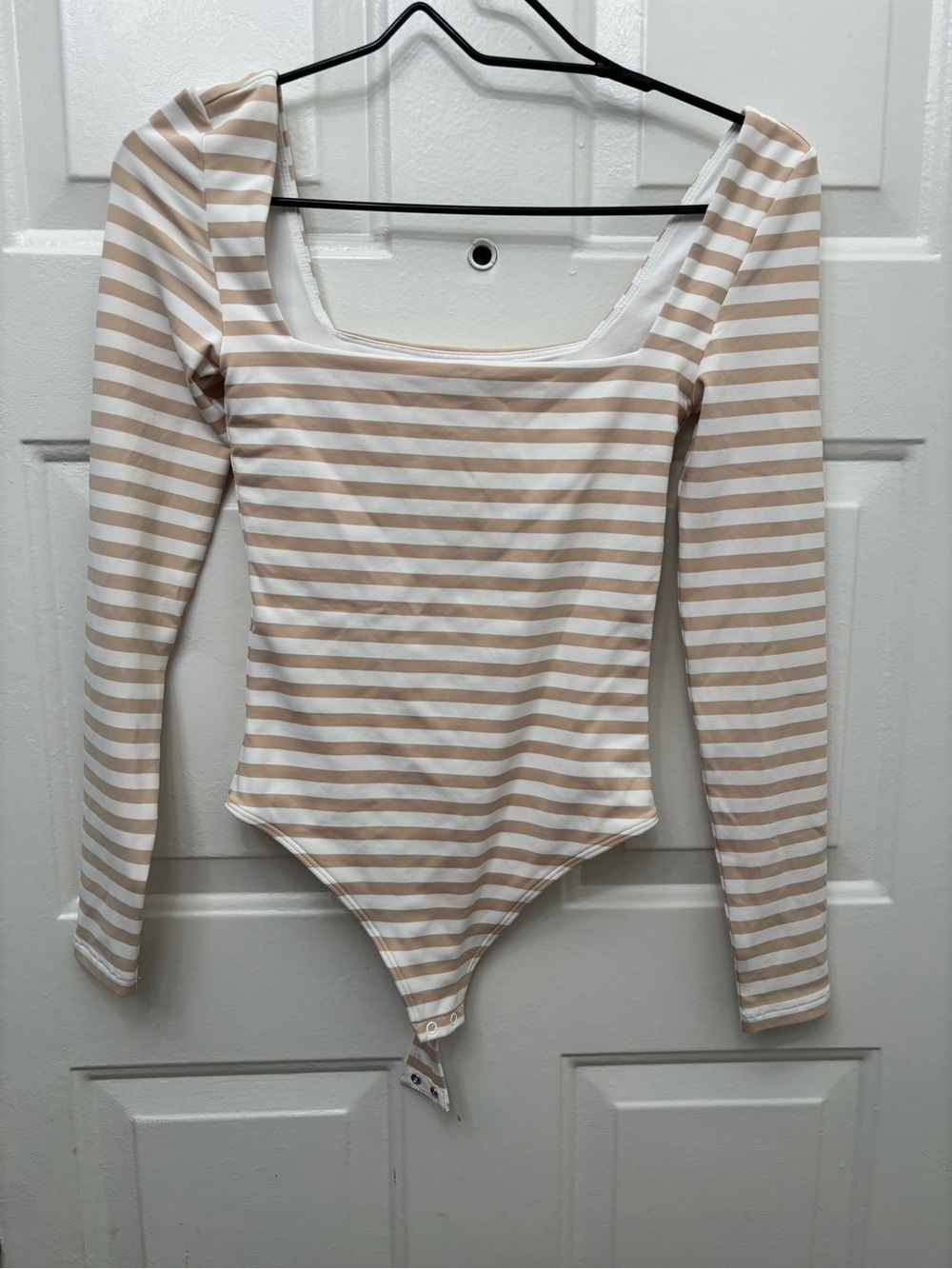 Aritzia Babaton White Long Sleeve Contour Bodysuit